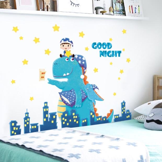 Decal trang trí tường - Khủng Long và cậu Bé đi ngủ