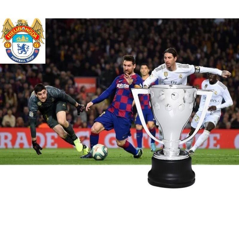 Cup Laliga giải vô địch bóng đá quốc gia Tây Ban Nha làm quà lưu niệm làm giải thưởng cho mọi giải đấu