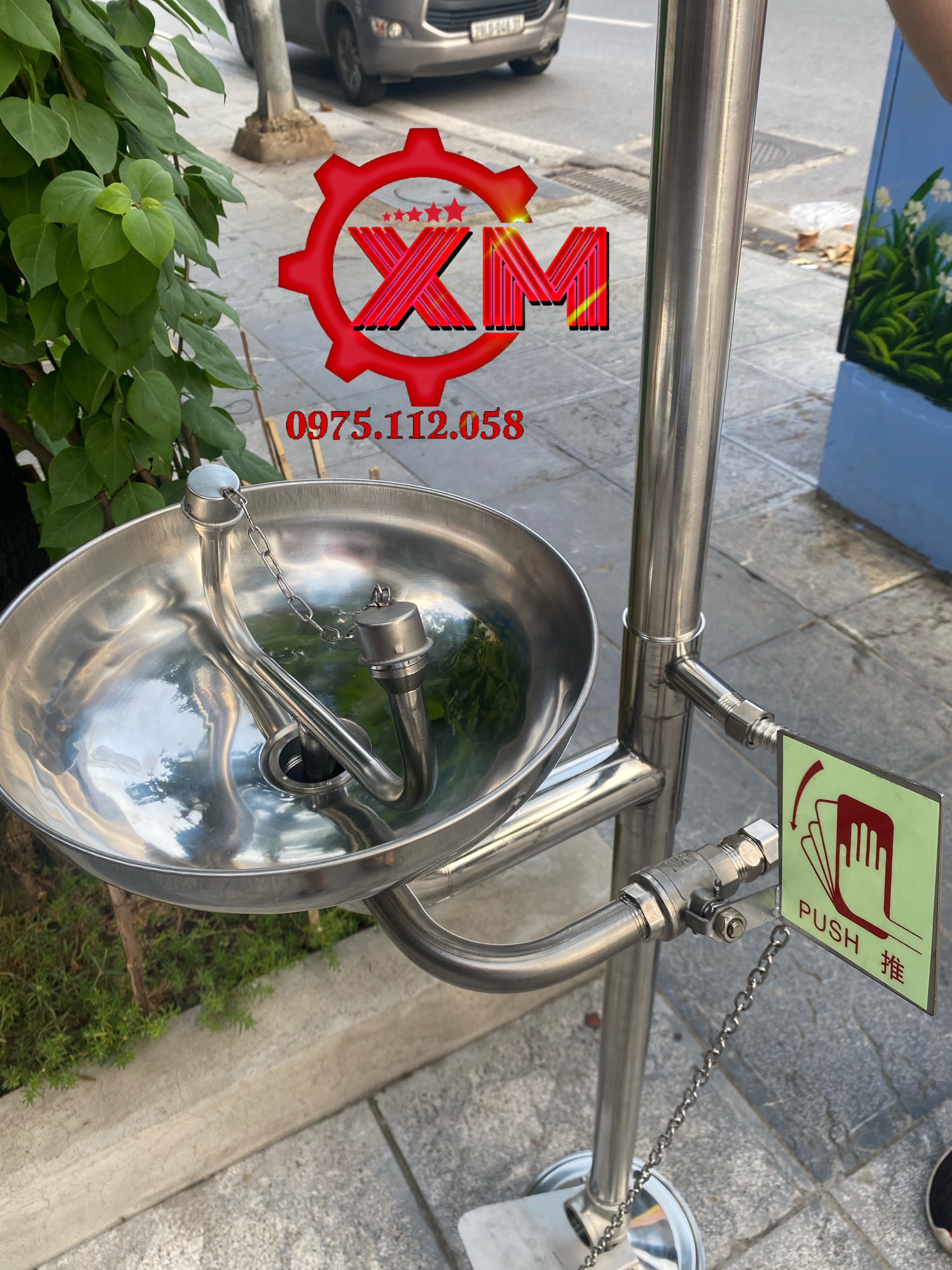 Bồn rửa mắt khẩn cấp kết hợp vòi tắm khẩn cấp