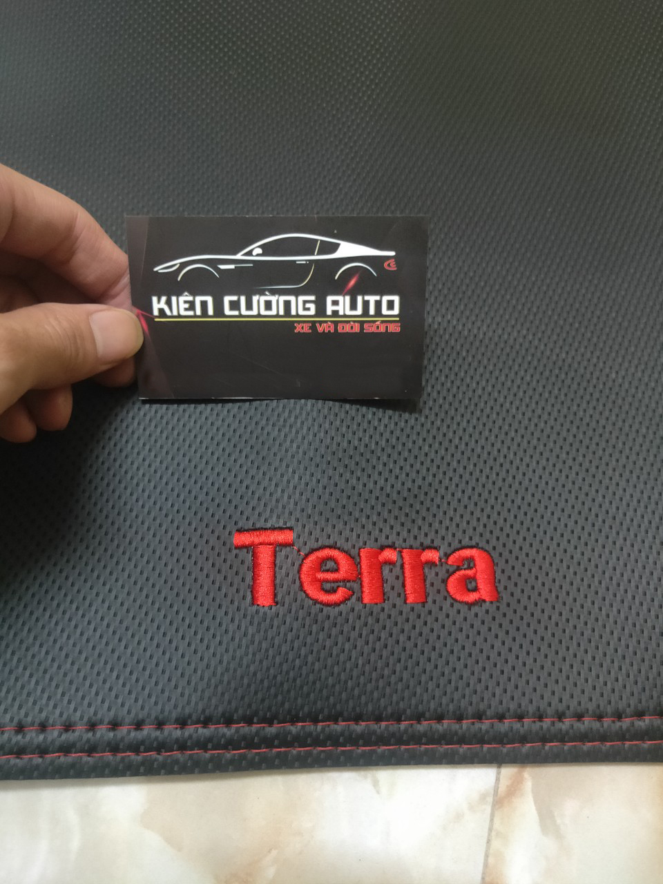 Thảm Taplo Xe Nissan Terra 2018-2022 loại da dày cao cấp 3 lớp chống trượt Da Carbon đen