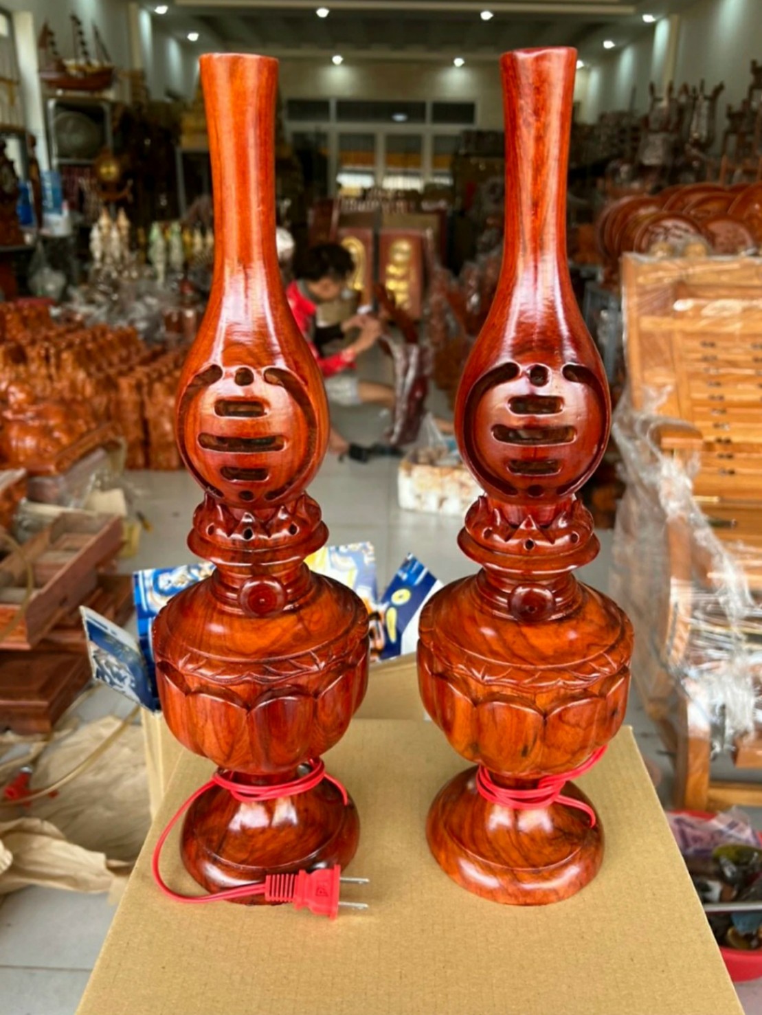 Cặp đèn cầy gỗ hương - Kích thước -50cm