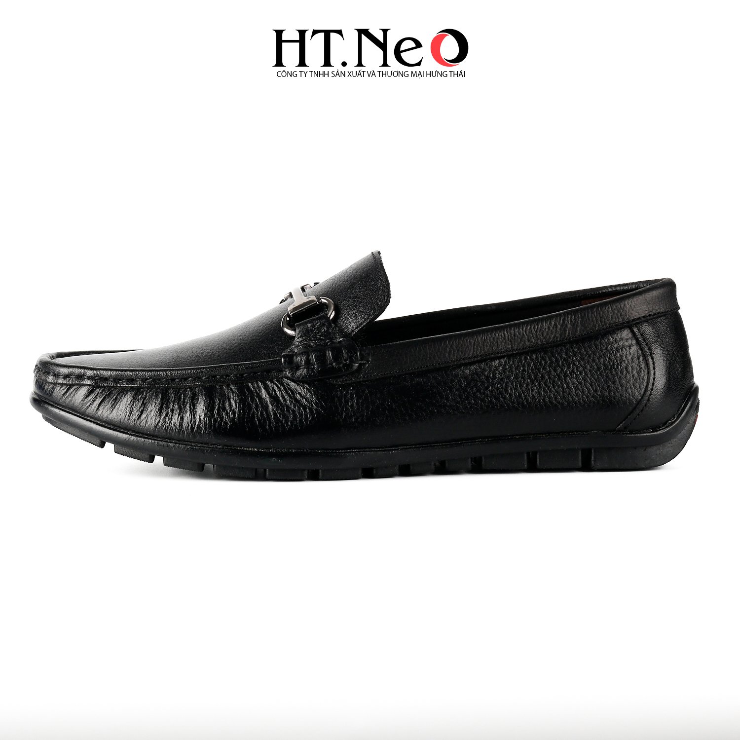 Giày mọi nam, giày lười nam HT.NEO được thiết kế với kiểu dáng đơn giản, trẻ trung với khuy kim loại GM139