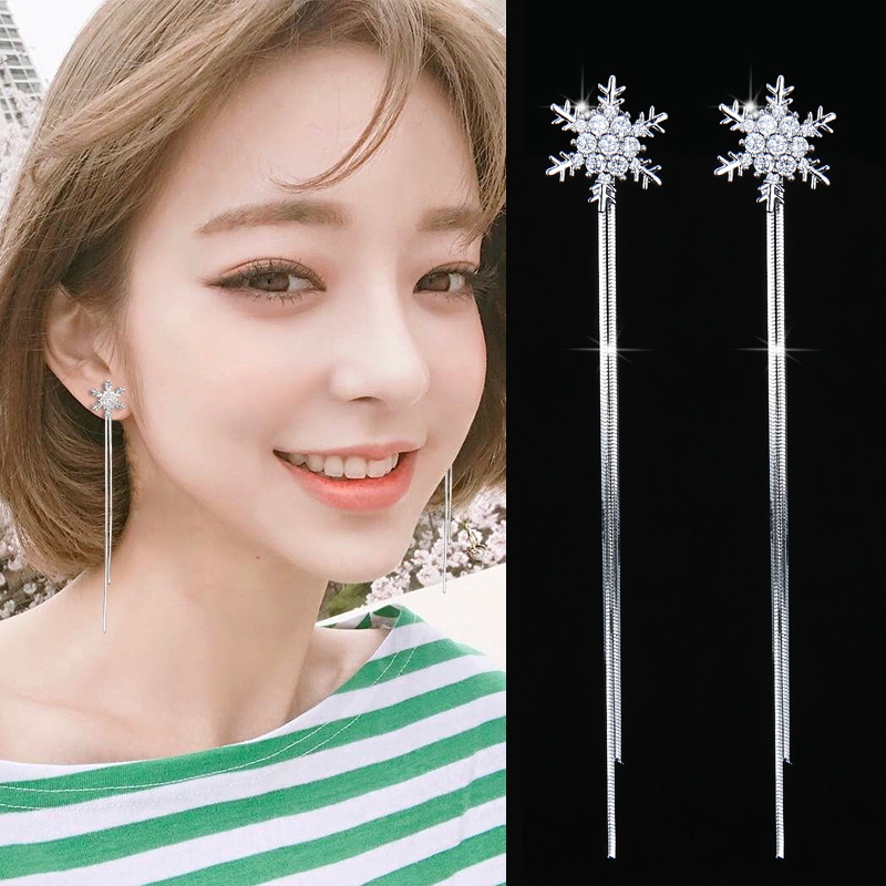 Bông tai hoa tuyết đá dáng dài sang chảnh