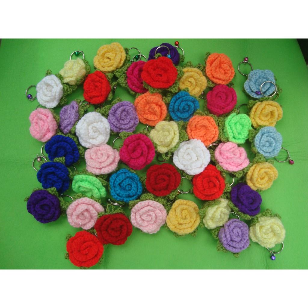 Móc khóa hoa hồng len