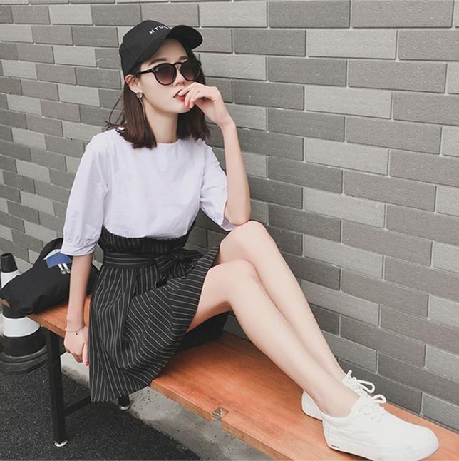 Đầm xoè thắt nơ sọc đen phối trắng sang chảnh thời trang RD029