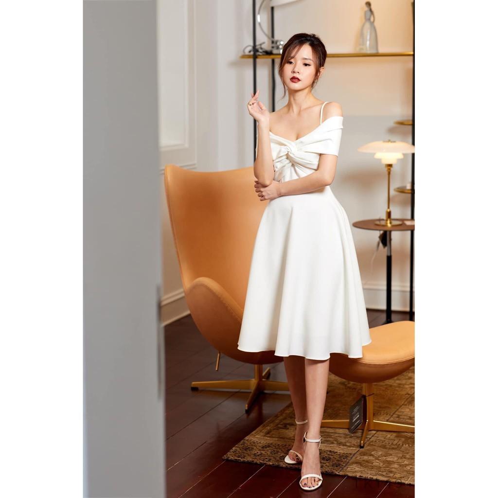 Đầm 2 dây xòe xoắn ngực