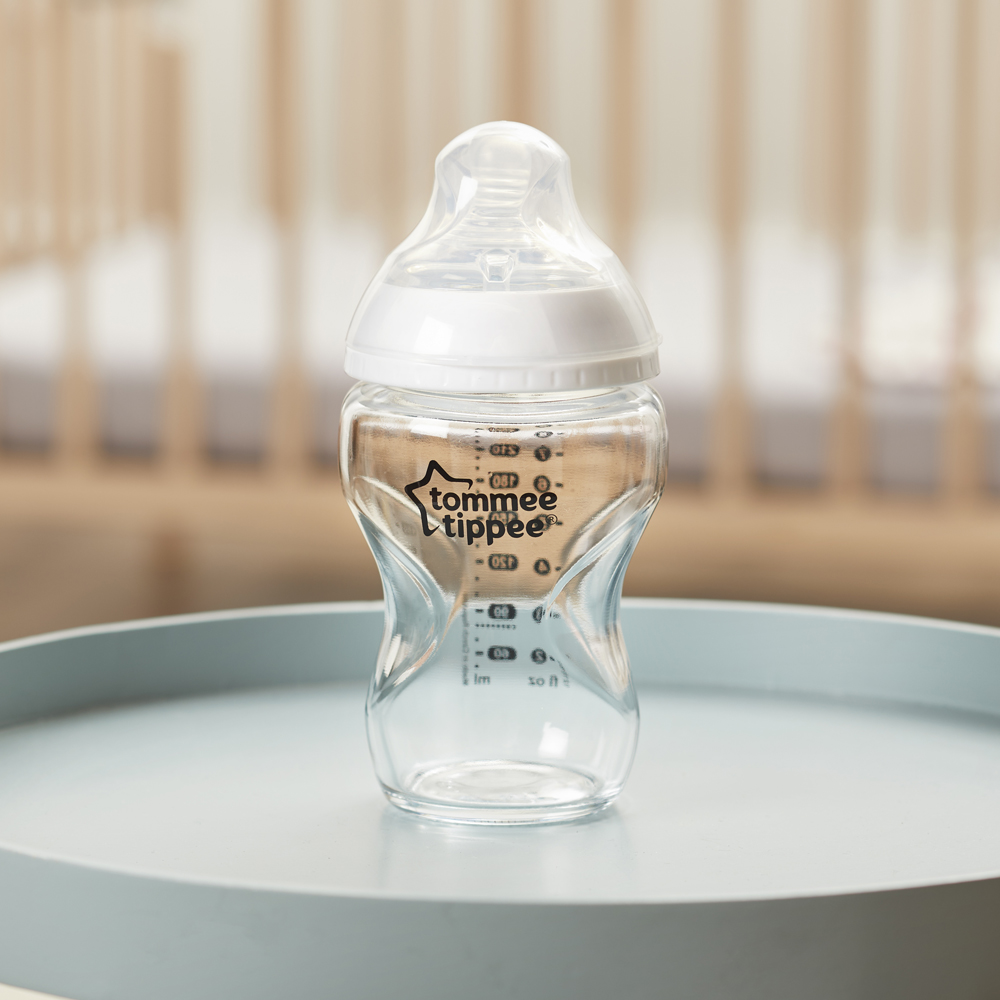 Bình Sữa Thủy Tinh Ty Siêu Mềm Tự Nhiên Tommee Tippee Closer To Nature 250ml, Núm Ty Của Bình 3-6 tháng