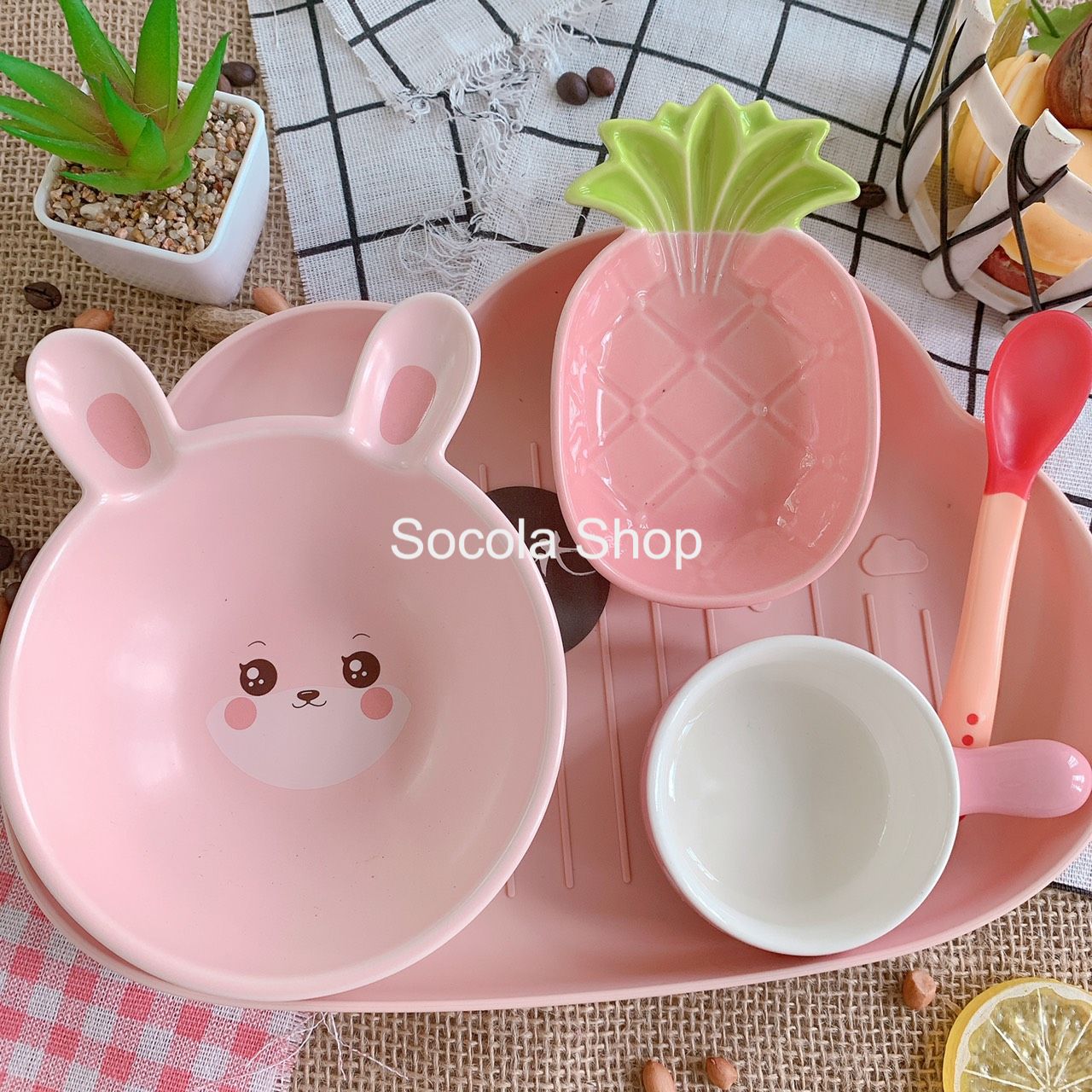 Bộ Chén Ăn Dặm Bằng Sứ Hình Thỏ Hồng Và Các Chén Hồng Đáng Yêu