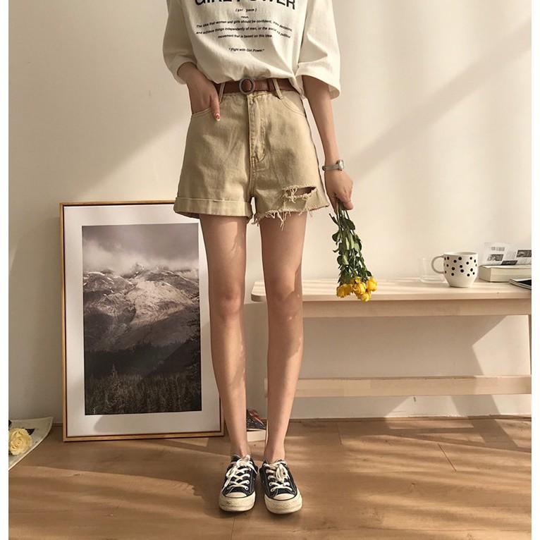 Quần shorts màu be