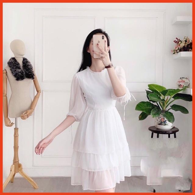 Đầm Xoè Dài Trắng Cổ Tròn