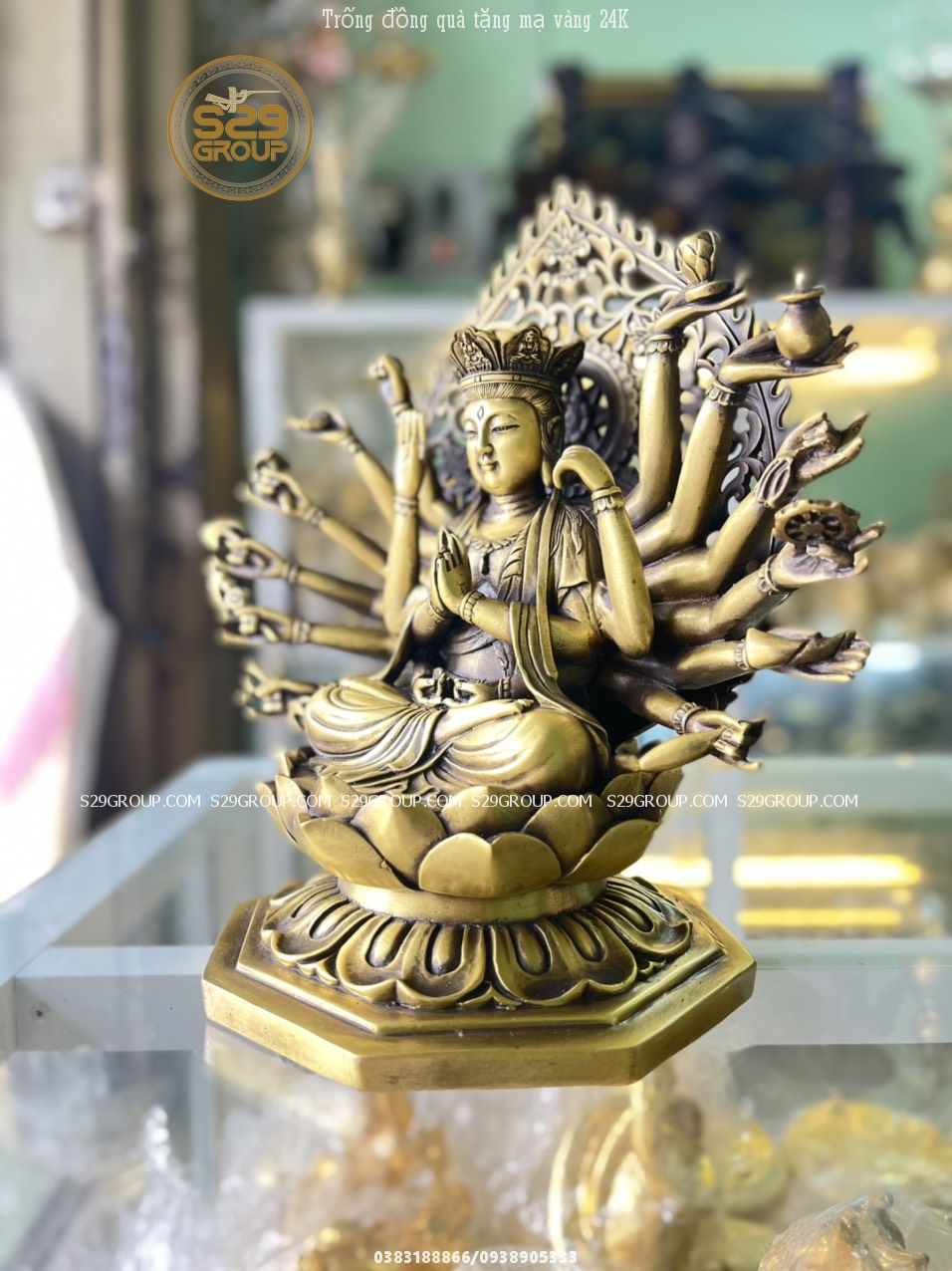 Chia sẻ: Đã thích Tượng Phật Chuẩn Đề bằng đồng cao 25cm , thường được đặt ở nơi tôn nghiêm sang trọng mang lại cảm giác bình yên,che chở