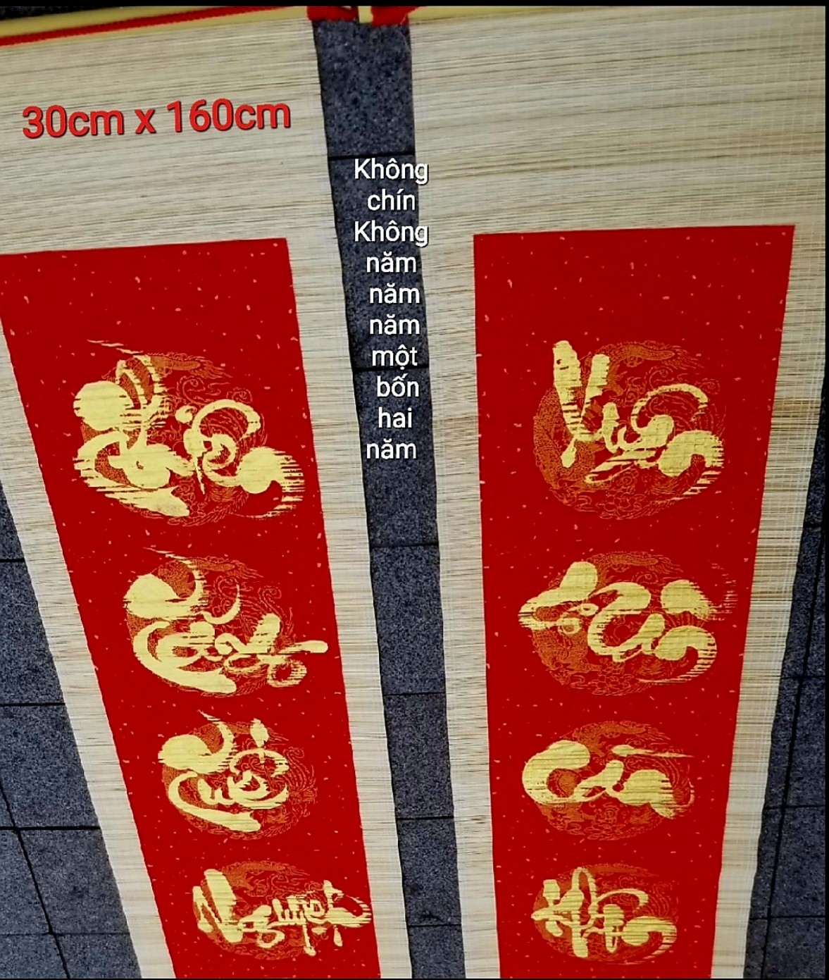 Câu đối tết. Câu đối mành tre kích thước 30cm x 160cm. Câu đối thư pháp.