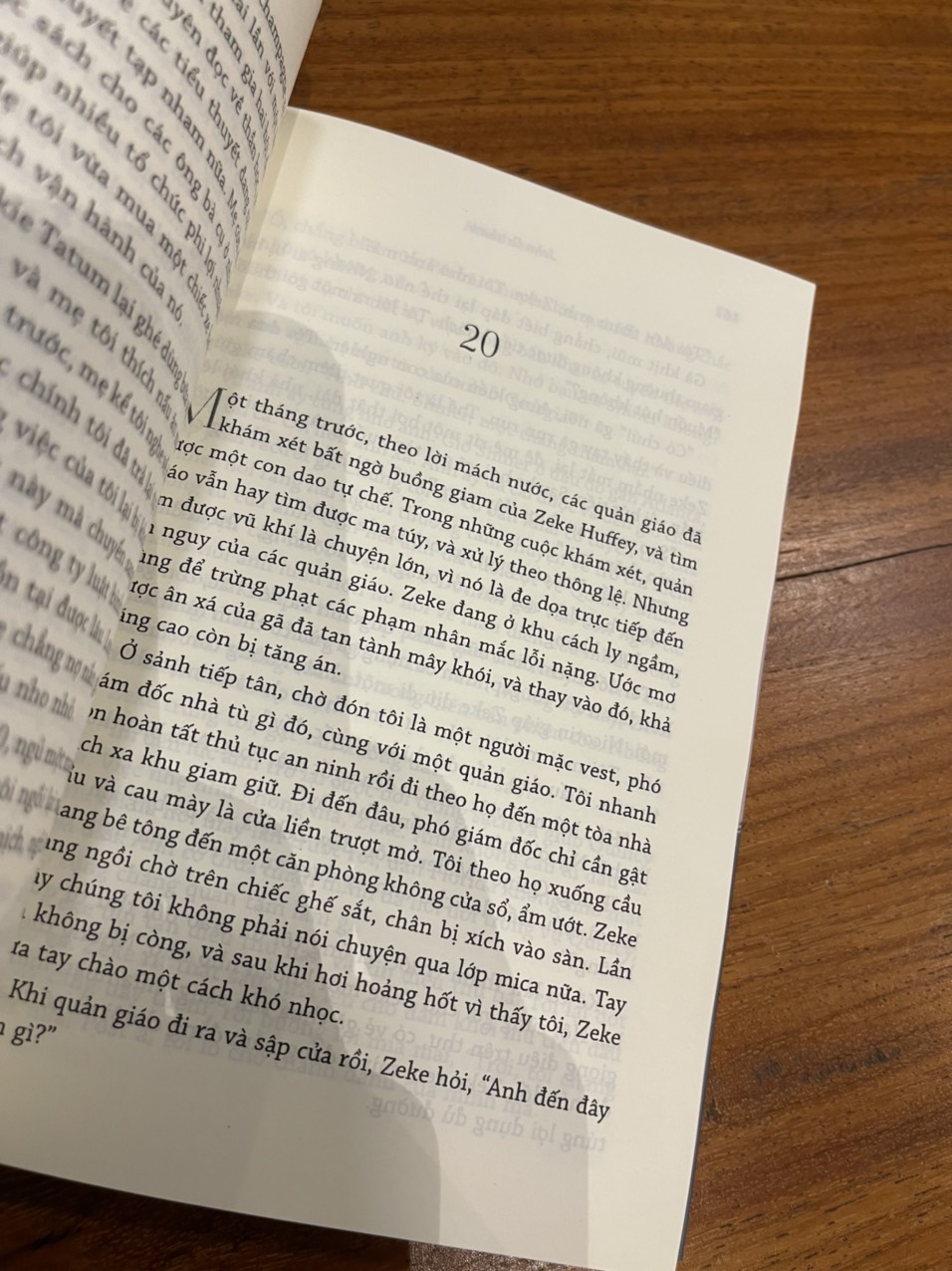 HÃNG LUẬT - John Grisham- Nxb Trẻ - Bìa mềm