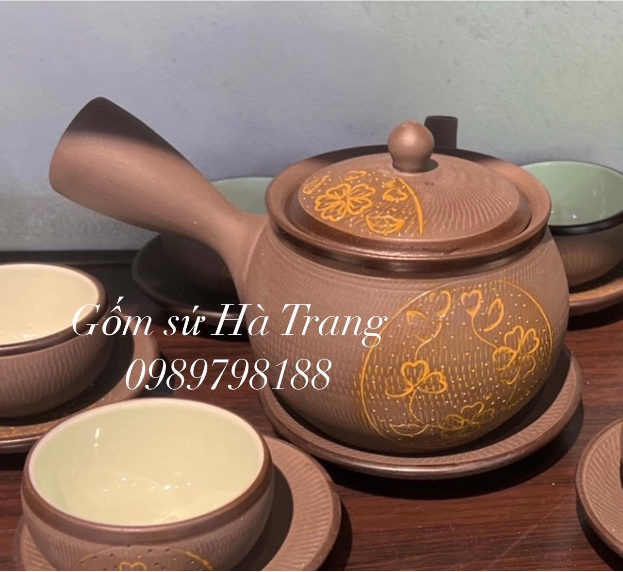 Bộ trà gốm Bát Tràng cao cấp ganh nâu khắc hoạ tiết dung tích 400ml