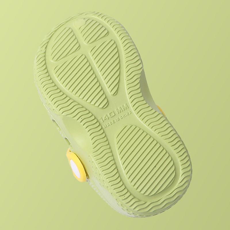 Giày Sandal Đế Mềm Chống Trượt Họa Tiết Hoạt Hình Cho Bé