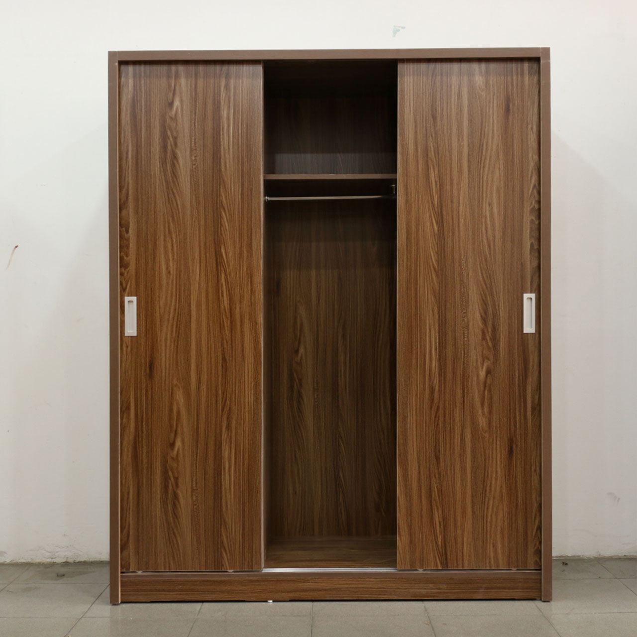 Tủ Áo Cửa Lùa 1m6x2m Gỗ MDF Melamine Màu Óc Chó Hiện Đại Viva