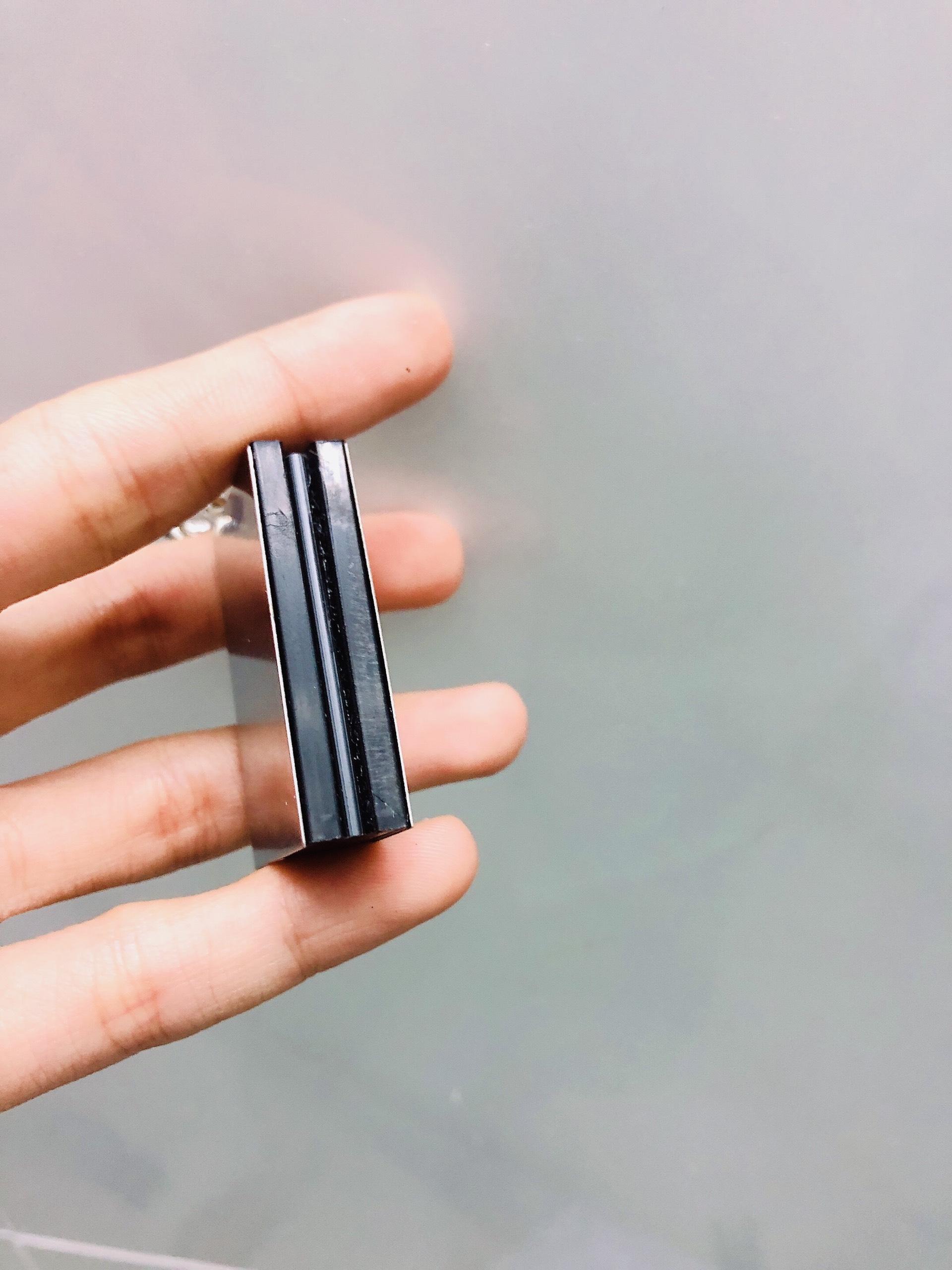 Hột quẹt bật lửa móc khóa diêm xăng sinh tồn hình Vuông - xài xăng