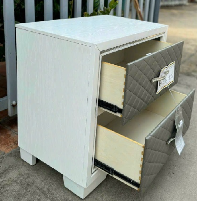 Tủ đầu giường 2 ngăn kéo Juno Sofa KT Ngang 71 x Sâu 43 x Cao 64cm