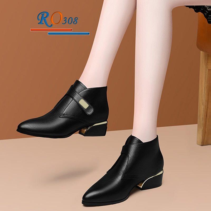Boot thời trang nữ da lì cao cấp ROSATA RO308 4p gót trụ - Đen, Kem - HÀNG VIỆT NAM - BKSTORE