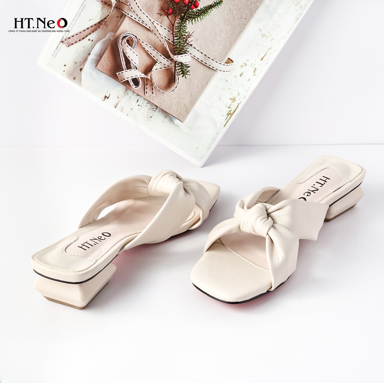 Sandal nữ HT.NEO gót vuông thiết kế đơn giản, trẻ trung, quai da thắt nơ, da cao cấp SDN68