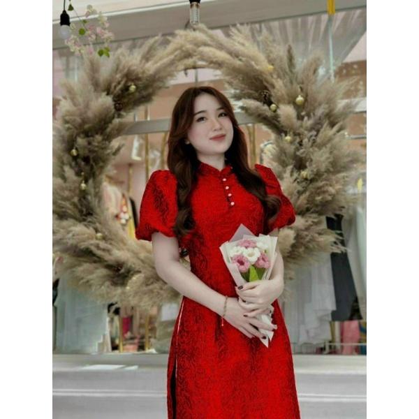 ÁO DÀI GẤM ĐÍNH NÚT VỚI QUẦN LỤA TRẮNG