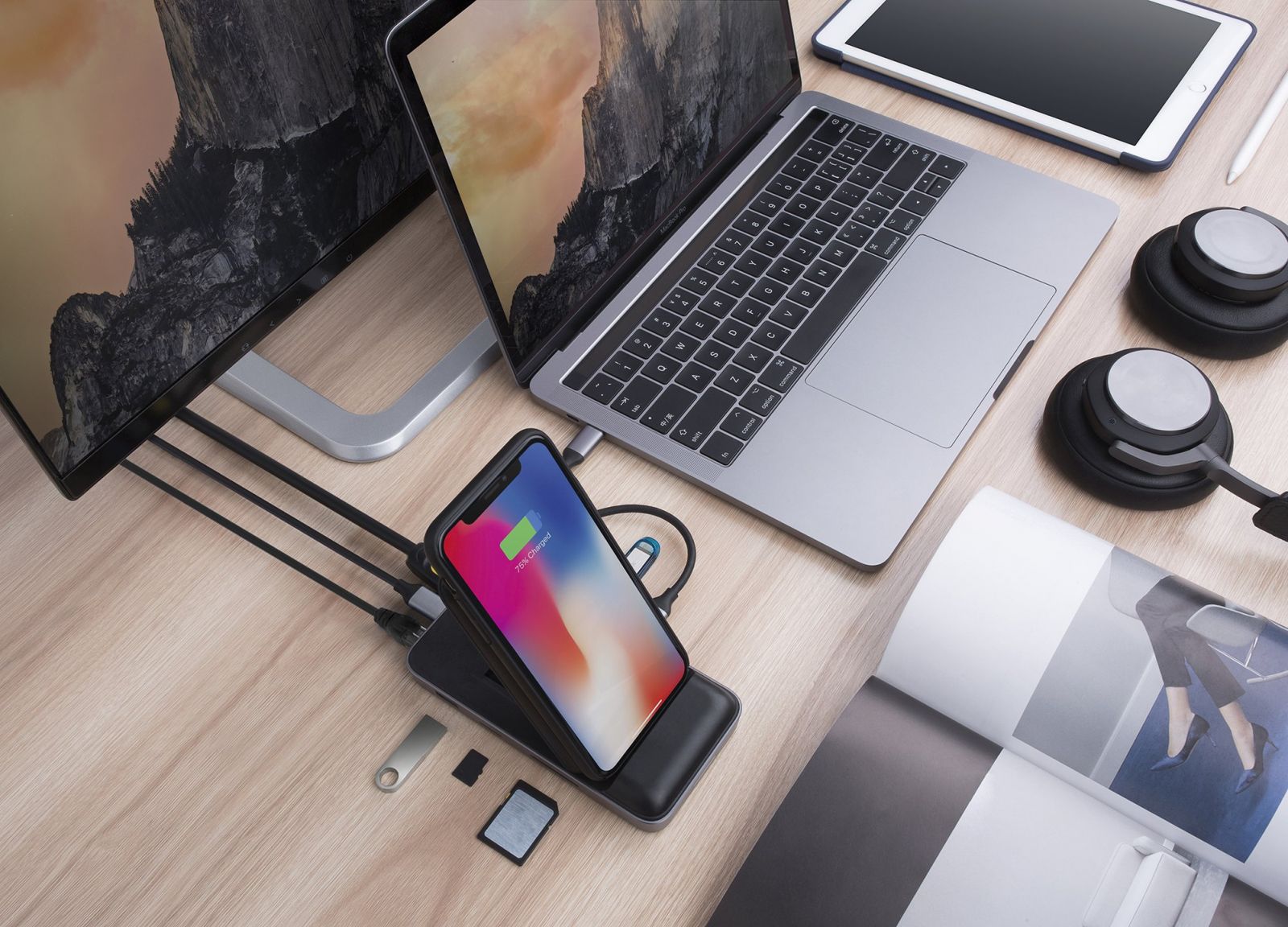 Cổng chuyển đa năng HyperDrive 7.5W Wireless Charger Usb-C Hub có hỗ trợ sạc không dây lên tới 15W (HD258B) - Hàng Chính Hãng