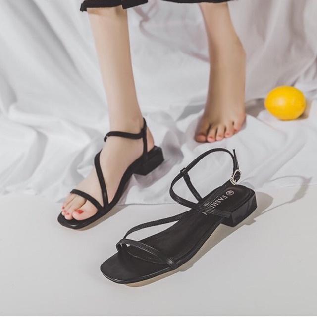 Giầy sandal nữ quai mảnh gót bệt Mã 003