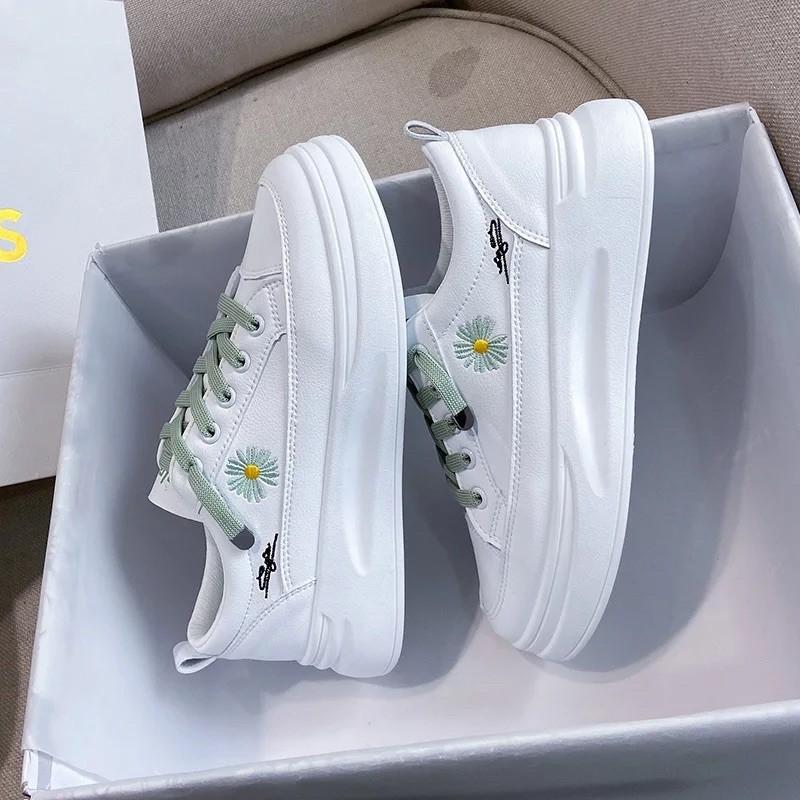 Giày thể thao sneakers nữ hoa cúc độn đế