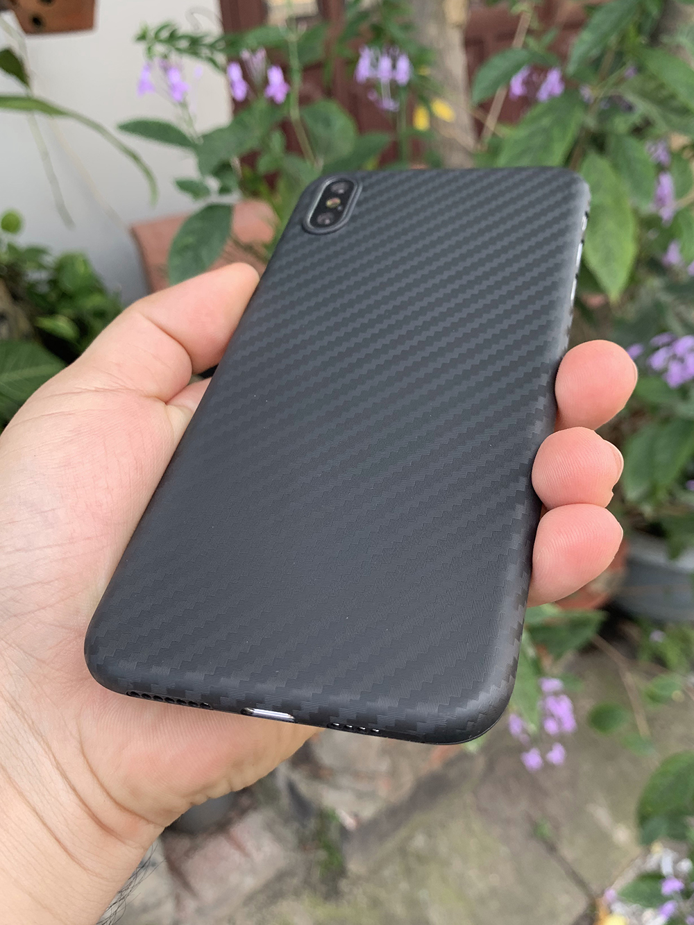 Ốp lưng siêu mỏng, vân carbon dành cho iPhone X / iPhone XS - Màu đen