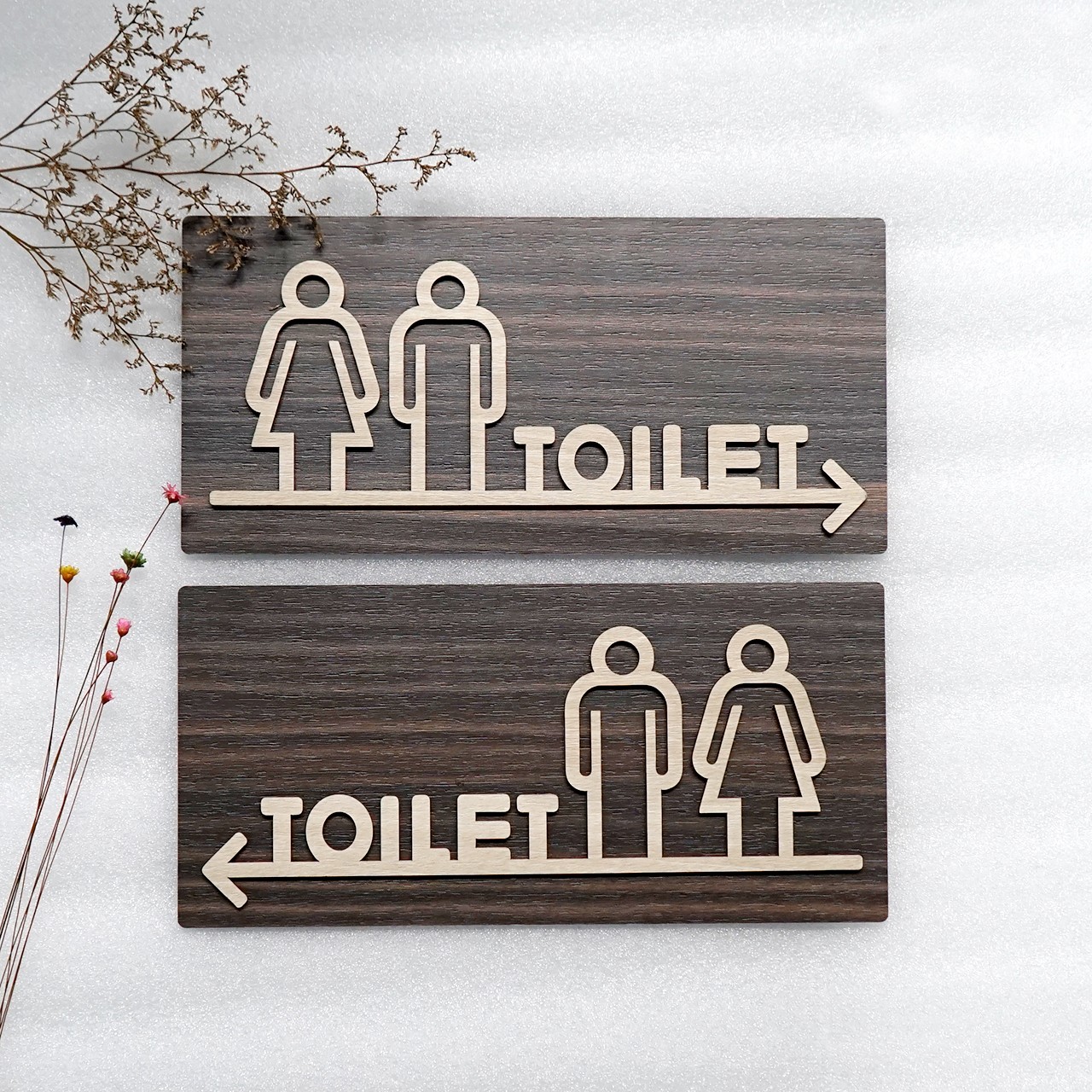 Bảng toilet có mũi tên chỉ hướng bằng gỗ mẫu TL30