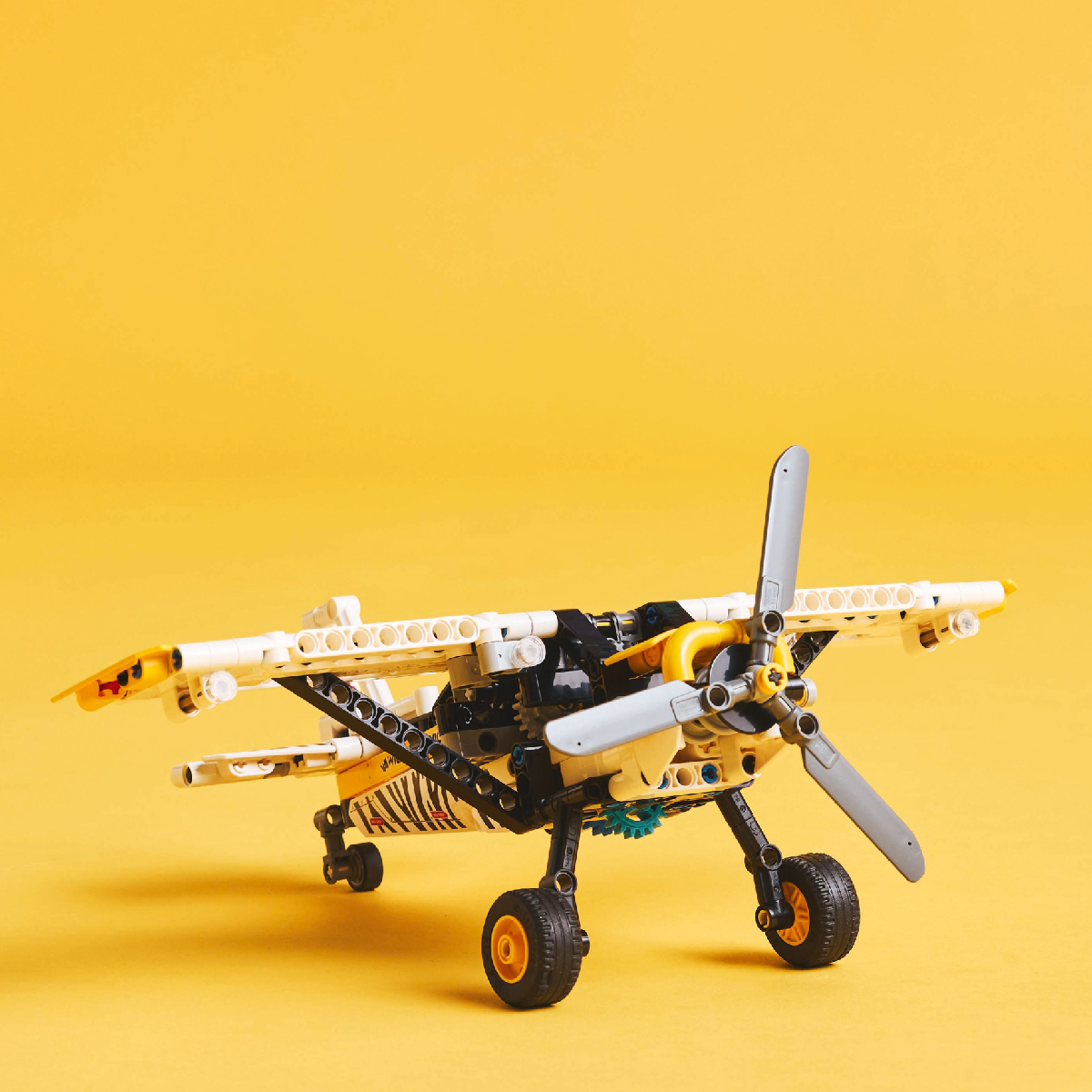 Đồ Chơi Lắp Ráp Máy Bay Cánh Quạt LEGO TECHNIC 42198 (333 Chi Tiết)