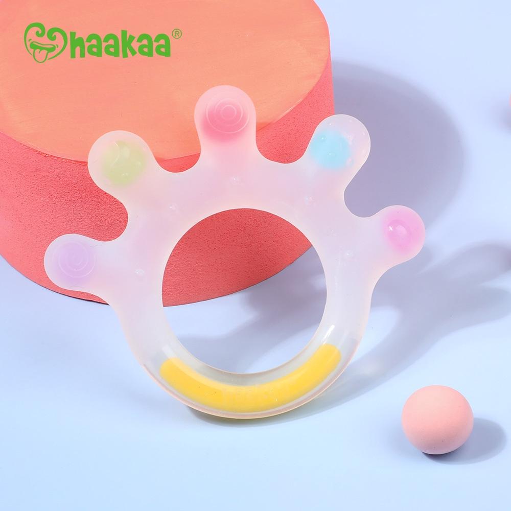 Gặm nướu cho bé hình bàn tay. Chất liệu silicone cao cấp. Không chứa BPA, PVC và phthalate. Giảm đau nướu cho bé