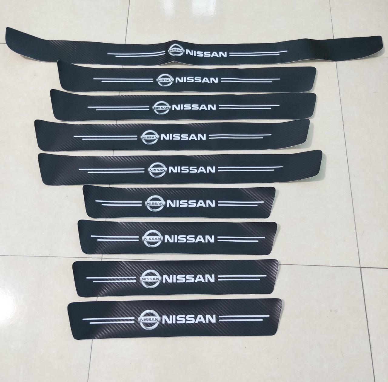 NISSAN - Bộ 9 miếng dán bậc cửa trong ngoài và Cốp Sau Ô tô Chống trầy bằng Sợi Carbon
