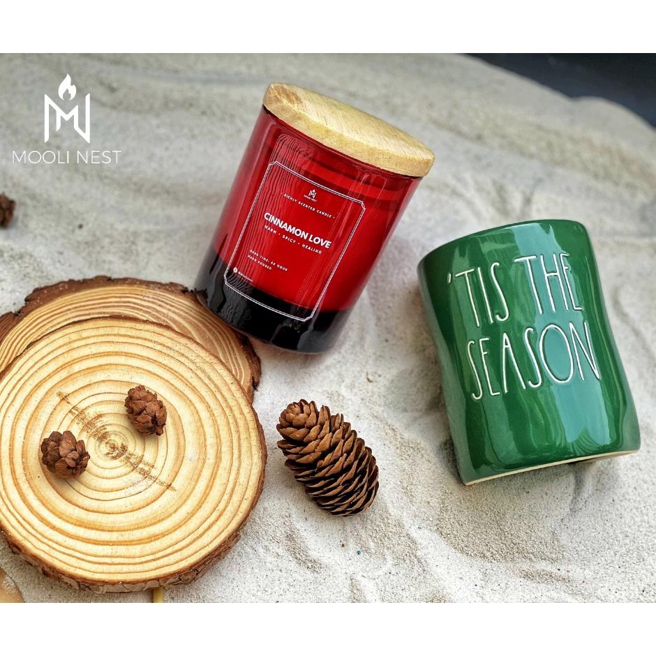 Combo nến thơm thư giãn, trang trí phòng MOOLI NEST Cinnamond Love x Tis The Season - Kẹo Quế cay và Bánh Táo thơm lừng