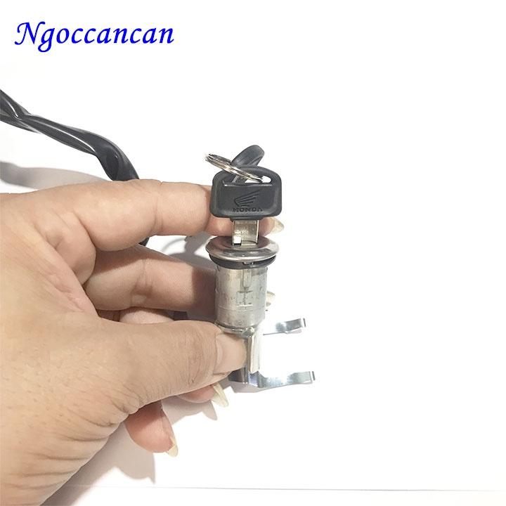 Khóa 2 cạnh xe máy dream