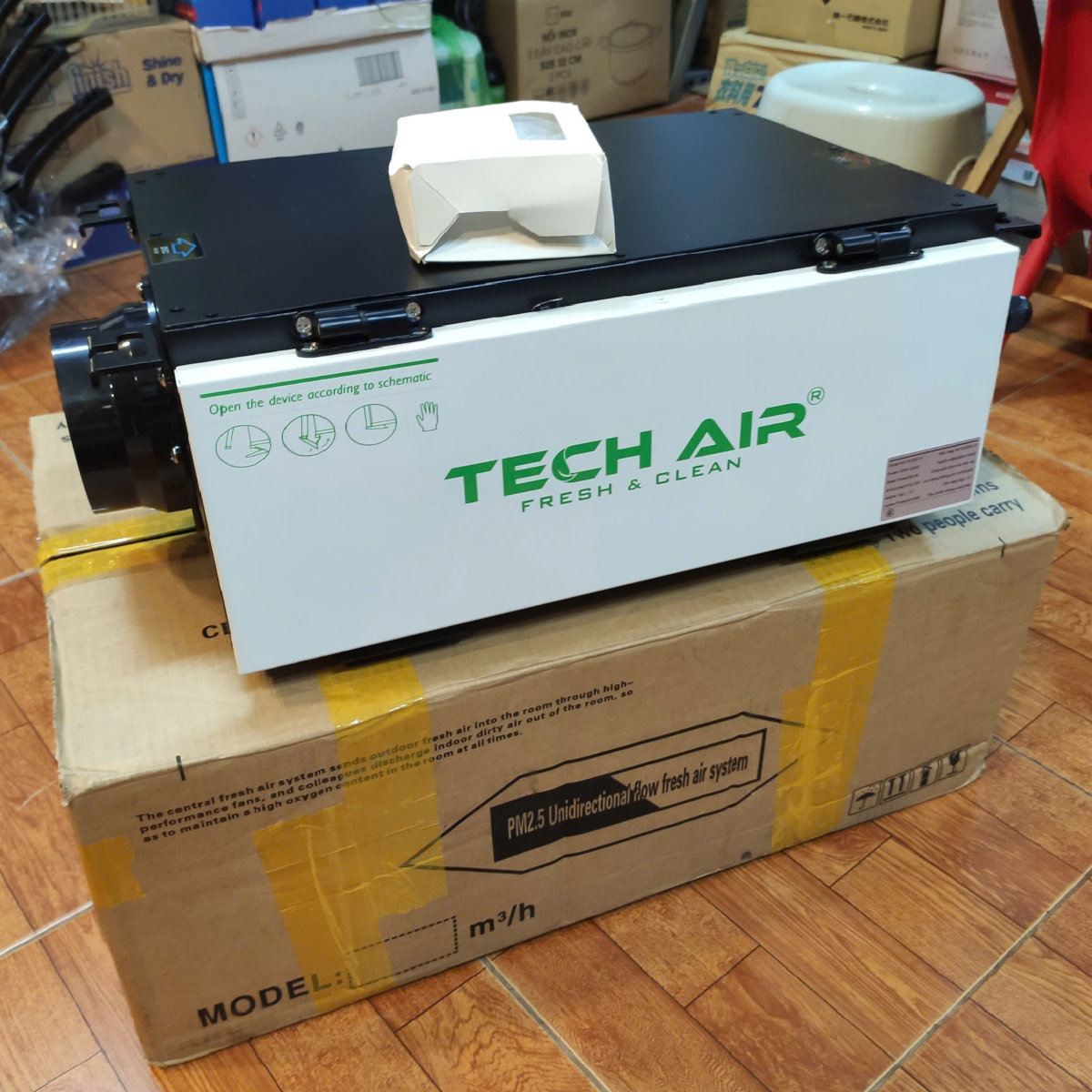 Máy cấp khí tươi, lọc không khí Tech Air lưu lượng 250m3/h 4 cấp lọc PM2.5, Hepa công nghệ Nhật Bản - Hàng chính hãng