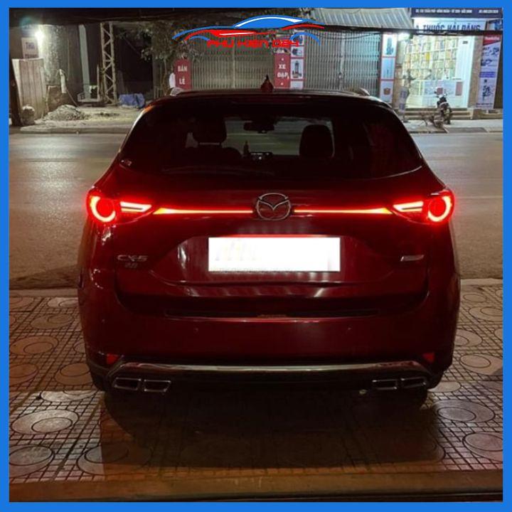 Ốp tay cốp sau có đèn led cho CX5, CX-5 2018-2019-2020-2021 ánh sáng đỏ trang trí xe