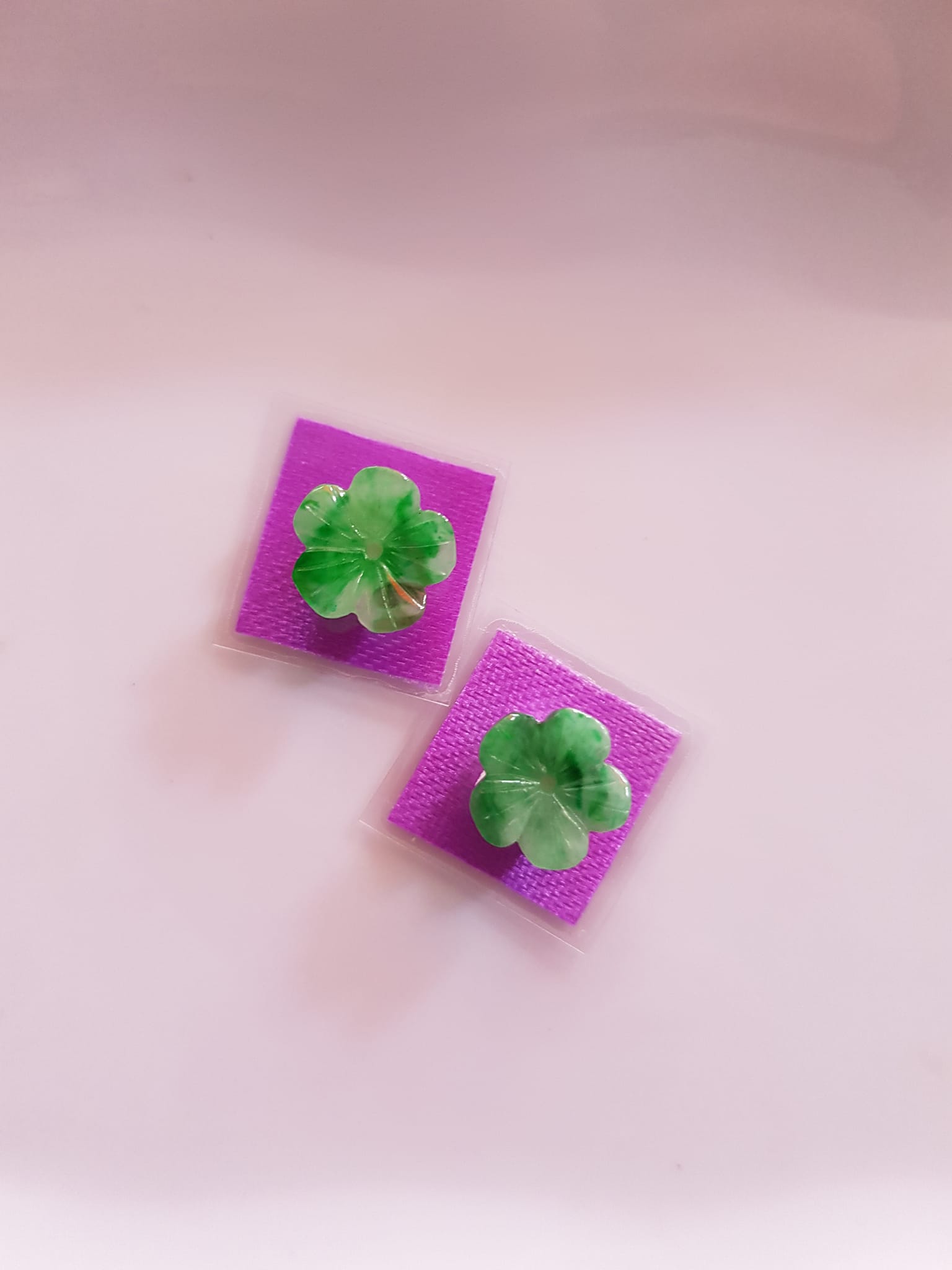 Đôi bông tai Hoa Mai Mới xinh đẹp Màu xanh lý ngọc tươi đẹp 10mm x dầy 1,2mm Chất liệu đá cẩm thạch tự nhiên Nữ bọc vàng đeo rất đẹp sang ạ