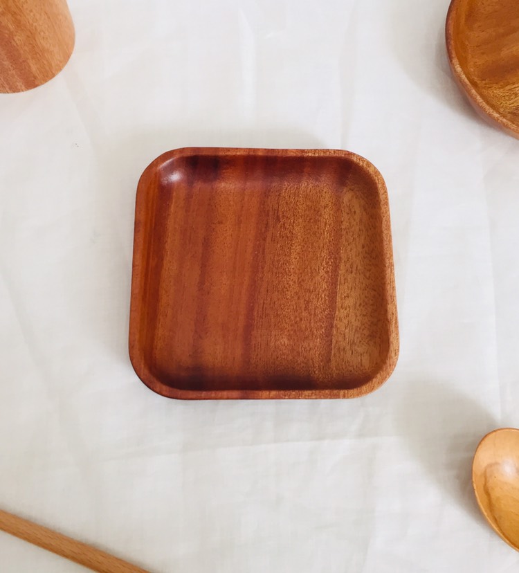 DĨA VUÔNG GỖ XÀ CỪ THANH TÚ 14CM