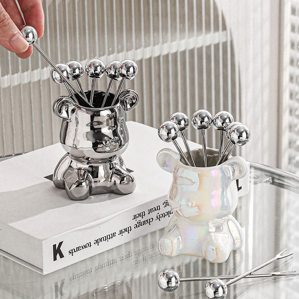 Set 6 Que Xiên Hoa Quả Kèm Cốc Đựng Hình Gấu Sáng Bóng