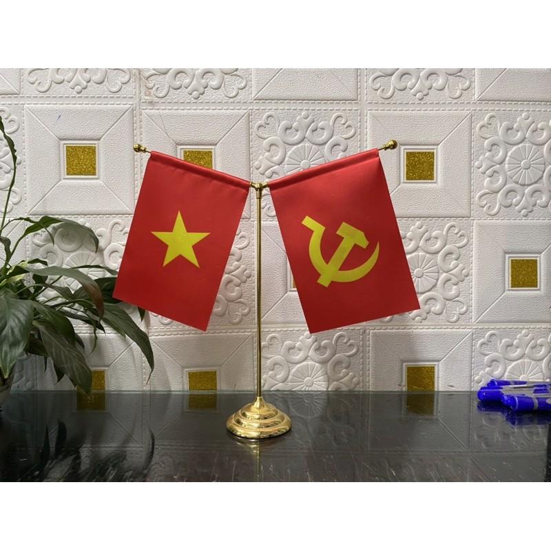 Cờ để bàn tổ quốc và đảng