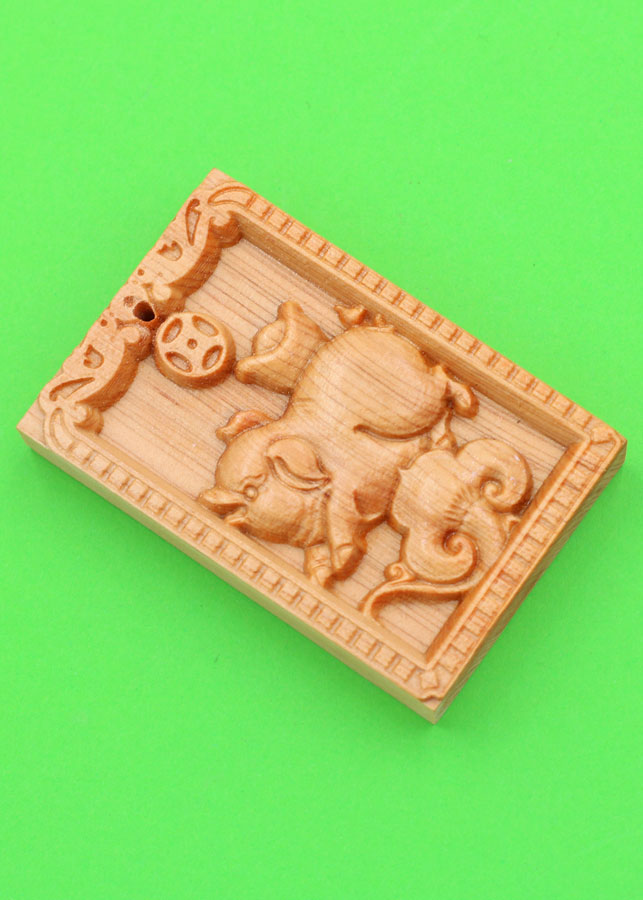 Mặt gỗ ngọc am - 12 con giáp - khắc hình tuổi Hợi MGCG3