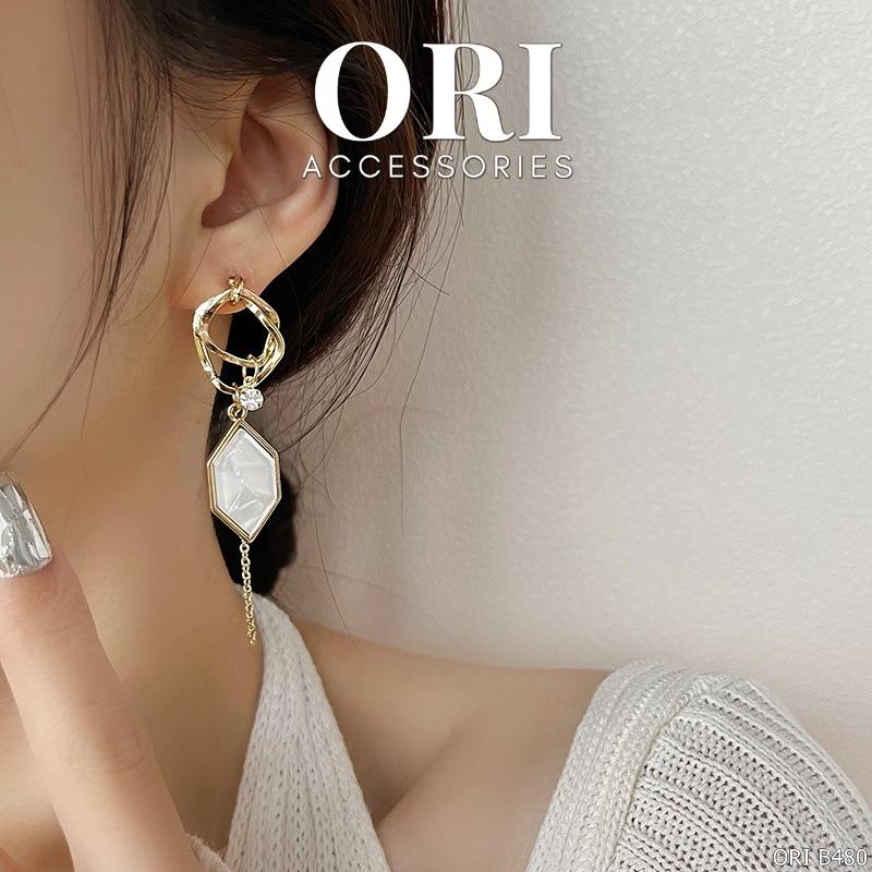 Bông tai nữ bất đối xứng kiểu dáng độc lạ ORI ACCESSORIES B480