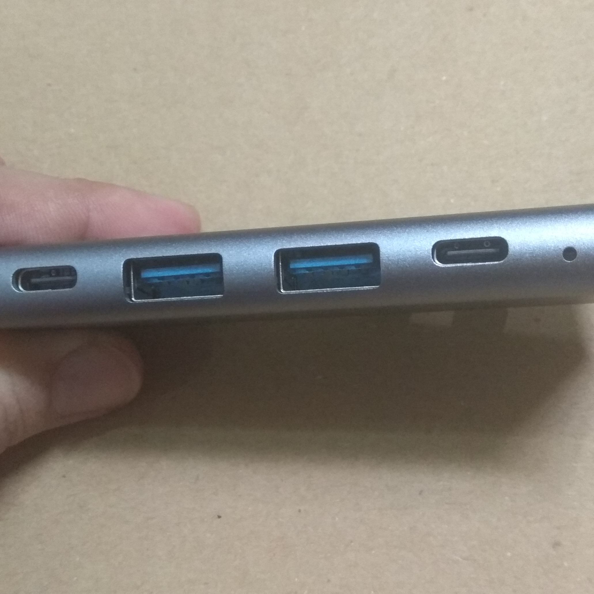 Cáp chuyển đổi Thunderbolt 3 cho Macbook  ra 5 cổng HDMI/ USB/ Type-C - TTH50560