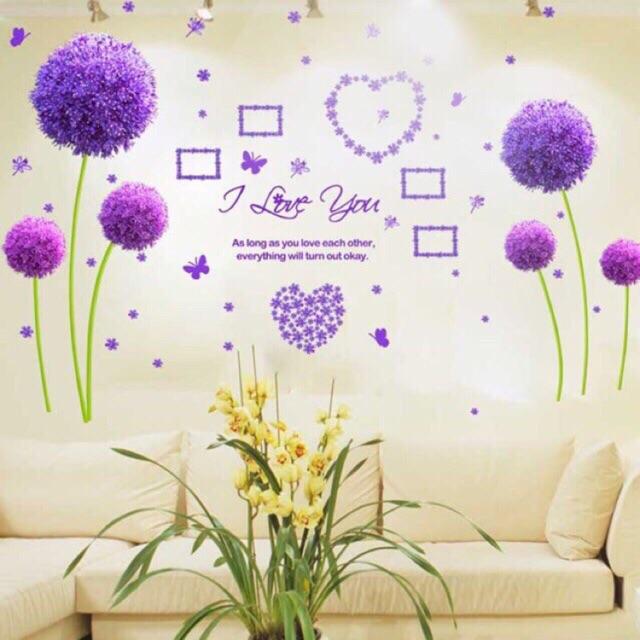 Decal dán tường cầm tú cầu tím mới
