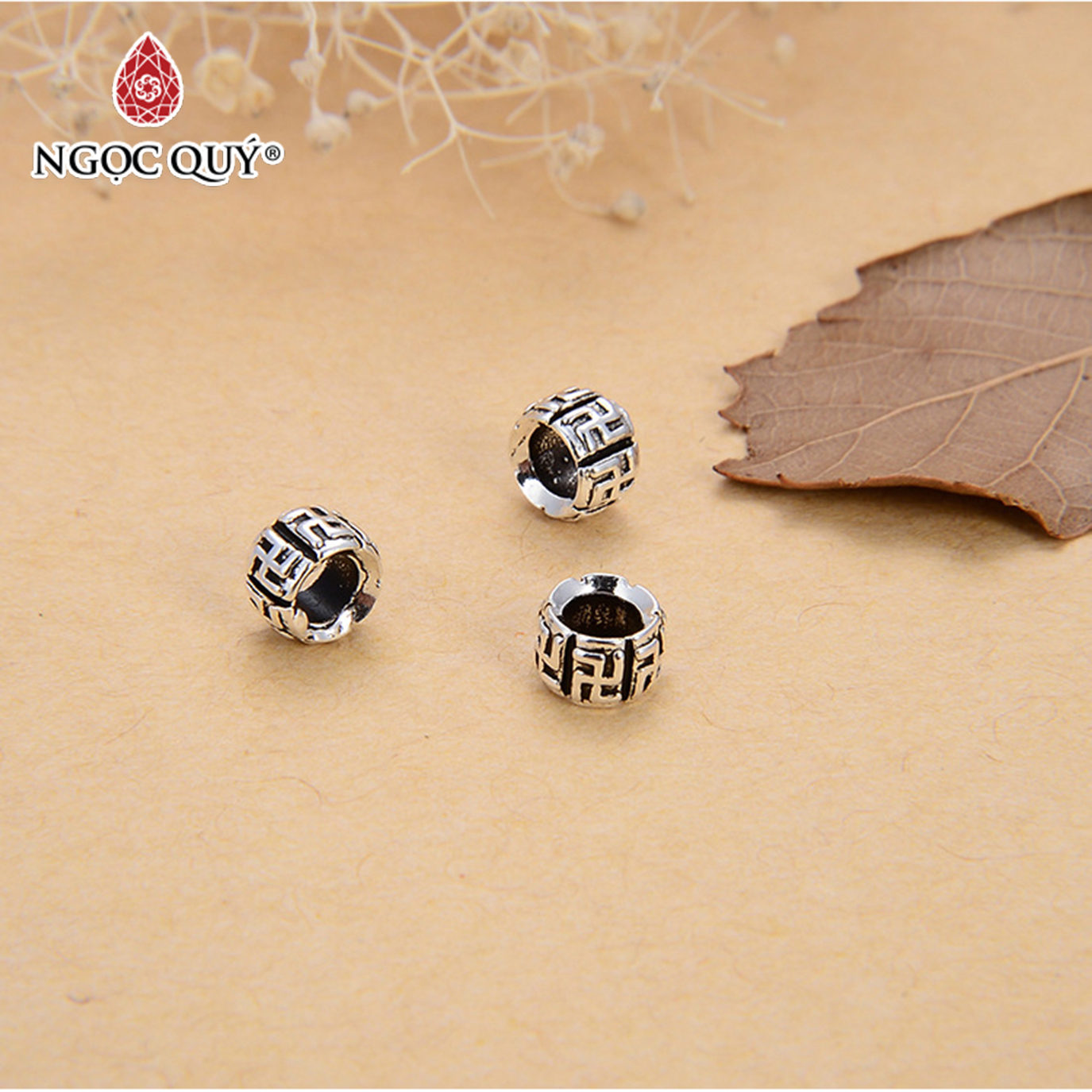 Charm chặn hạt họa tiết chữ Vạn - Ngọc Quý Gemstones