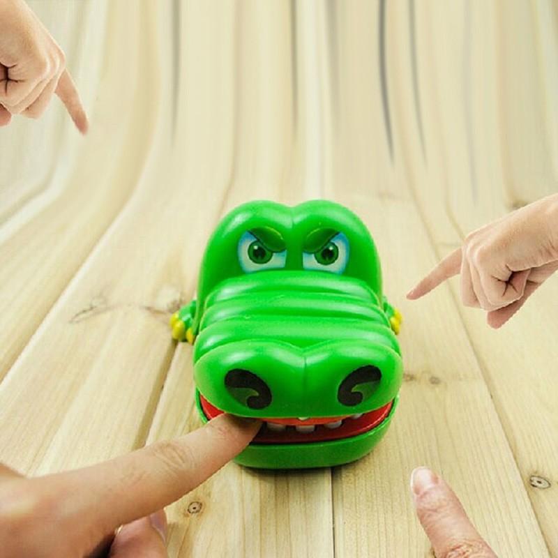 TRÒ CHƠI CÁ SẤU CẮN TAY SIÊU KỊCH TÍNH