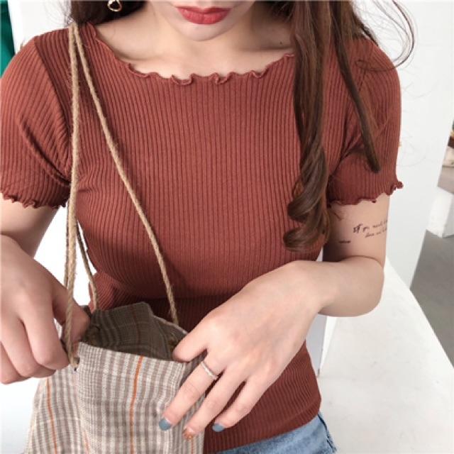 Áo len tăm cổ thuyền viền bèo dễ thương