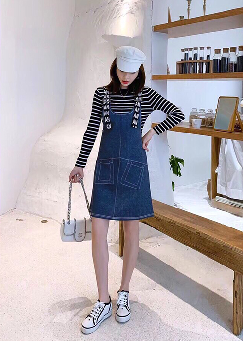 Đầm Yếm Jean Thun Nữ 2 Dây In Chữ Duyên Dáng