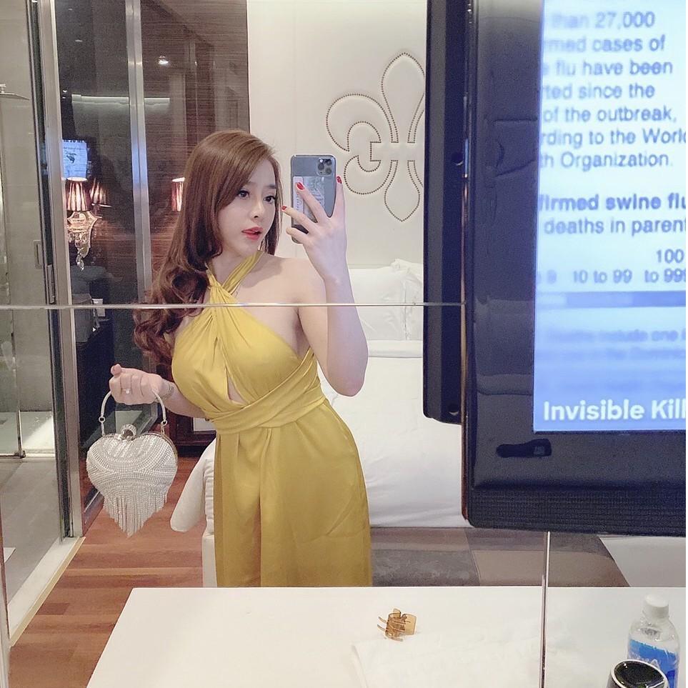Đầm maxi cột nơ xẻ tà